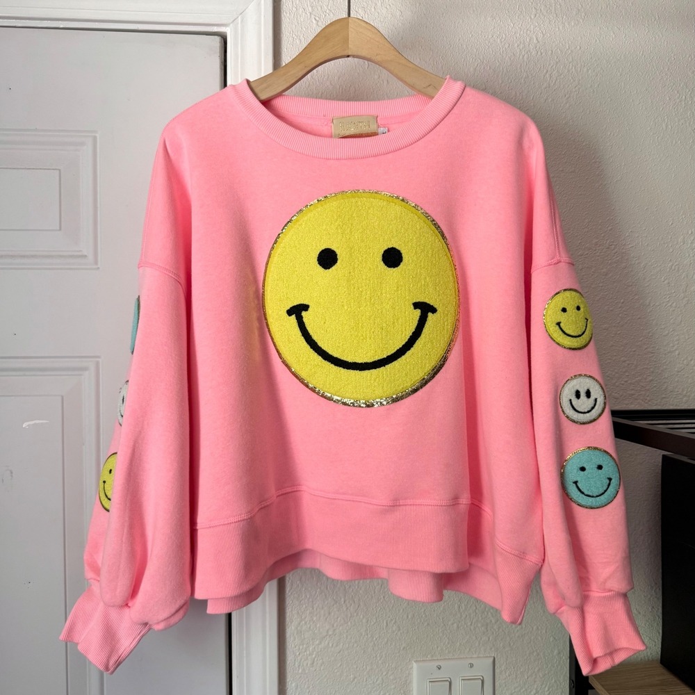 JUDITH MARCH pink smiley patch oversized crew neck fleece cotton boxy sweater